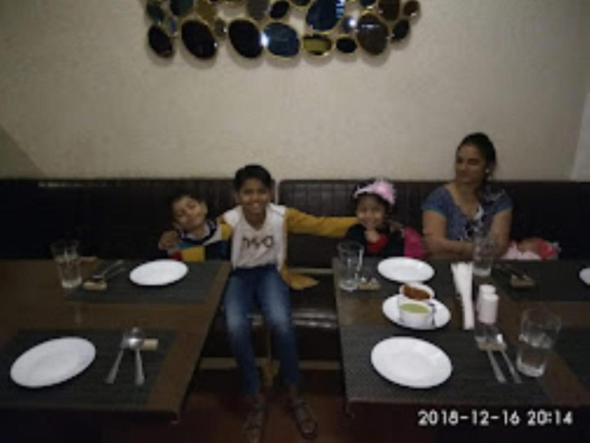 Hotel Sai Saya,ナーシク エクステリア 写真